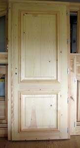 Menuiserie fabrication de portes en bois sur mesure Cordon Sallanches