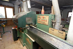 Menuiserie fabrication de portes en bois sur mesure Cordon Sallanches
